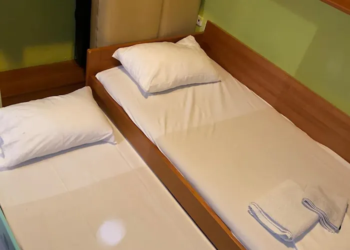 Utopia Apartment *
